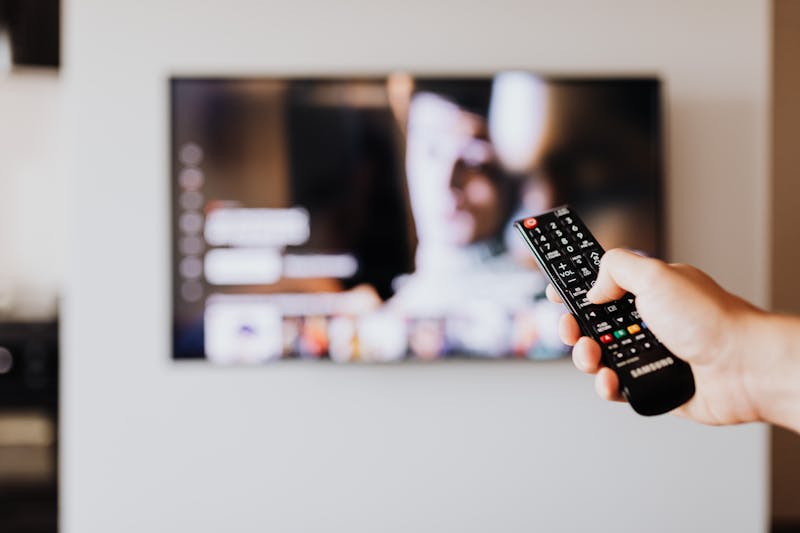 Netflix vs Disney+香港邊個抵？2026串流平台月費完整比較